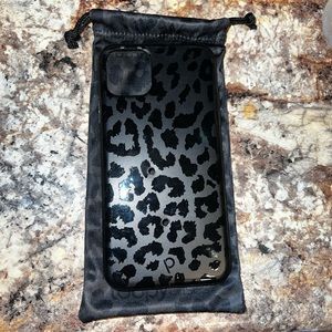 Black Leopard loopy for an iPhone 11 Pro Max